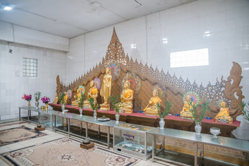Templo budista em Yangon, Myanmar.
