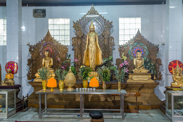 Templo budista em Yangon, Myanmar.
