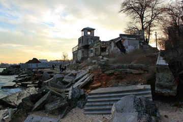 Fototapeta na wymiar ruins, storm aftermath