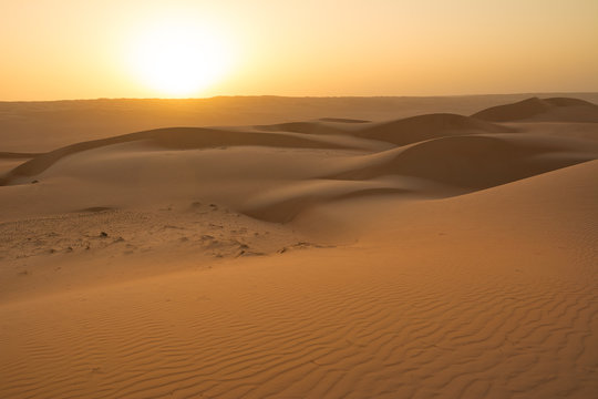 Dunes of the Wahiba Sand Desert at dawn (Oman) © Angelo D'Amico