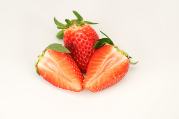 Erdbeeren auf weißem Hintergrund