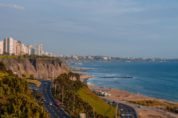 paisaje de la ciudad y la playa