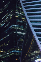 Naklejka premium corporate building at night