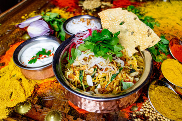 Thailändisches / Indisches Essen im Restaurant
