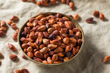 Raw Organic Jungle Peanuts