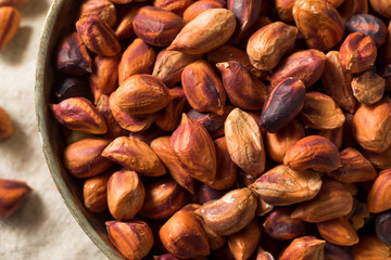 Raw Organic Jungle Peanuts