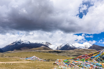View on the east of the Nyenchen Tanglha Mountains, Damxung(Dangxiaong) County, Lhasa, Tibet, China.