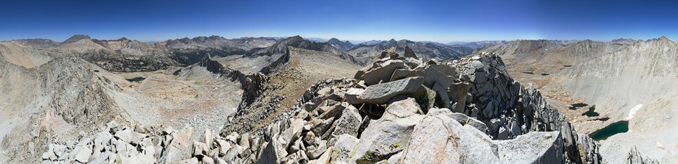 Fototapeta na wymiar 360 Degree Sierra Mountain Panorama
