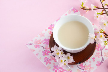 Obraz na płótnie Canvas 桜の季節の甘酒（花見）