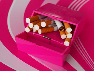 Zigarettenbox im Retrostyle