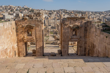 Fototapeta premium Jerash ruins of Jordan: a once great Roman city 