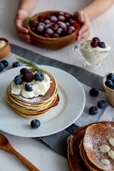 pancakes with fresh berries