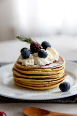 pancakes with fresh berries