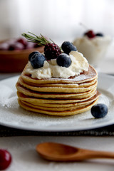 pancakes with fresh berries