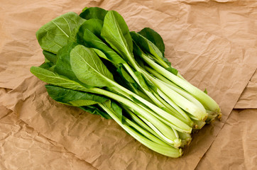 小松菜 クラフト紙背景