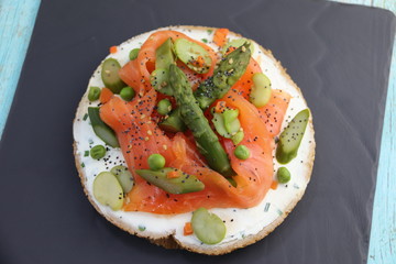 Tartine saumon asperge