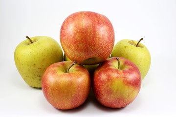 apples isolated on white background