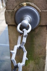 Naklejka premium old anchor on chain