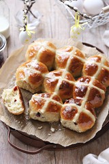 easter, hot cross buns, traditional, dessert, baking, bakery, food, eating, festive, celebration, decoration, holiday, family, meal, pastry, photography, rustic, vintage, text, raisins, religious, bre