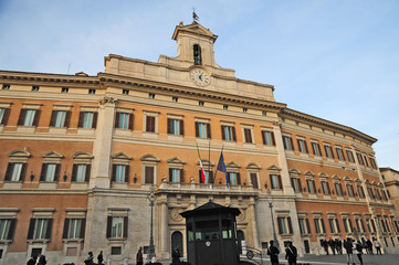 Fototapeta na wymiar Roma, palazzo Montecitorio - Camera dei Deputati