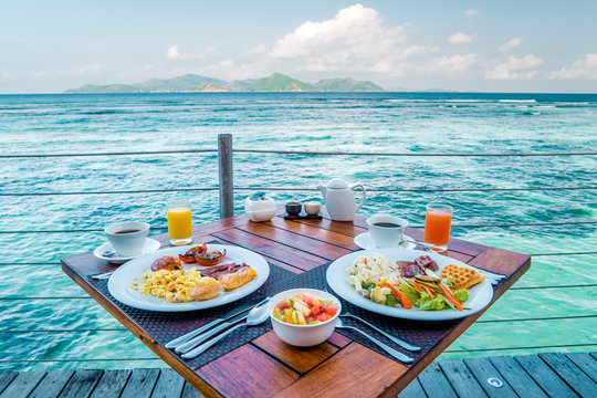 Breakfast with a look at the ocean of La Digue Seychelles