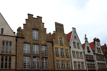 Fototapeta na wymiar Giebelhäusern in Münster