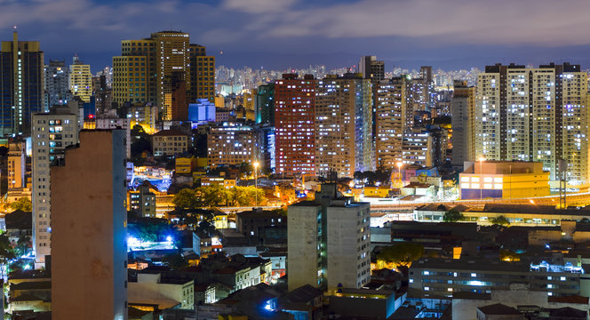 Night view of the city of S&atilde;o Paulo