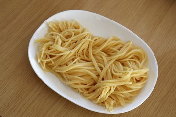 家で茹でただけのパスタ