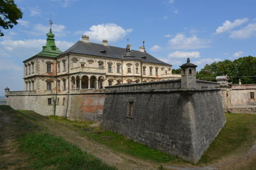 Fototapeta na wymiar palace in Ukraine