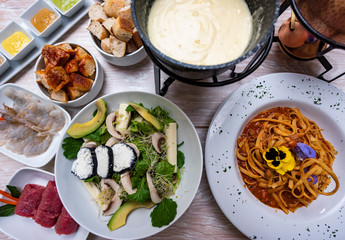 COLAGE ALIMENTOS FONDUES PASTA