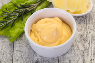 Cheese sauce in the bowl