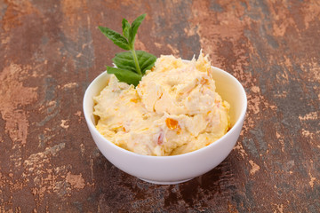 Curd with dry apricot