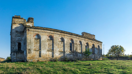 Fototapeta premium Abandoned church in Kamenka, Ukraine