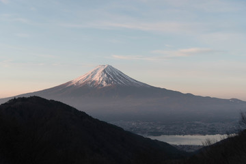 Fototapeta premium 富士山 御坂峠 人気スポット 絶景