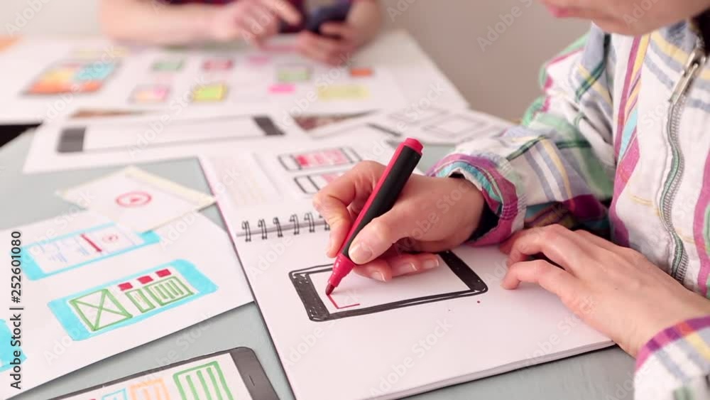 Poster ux design development of graphic web applications for mobile phones. user experience.