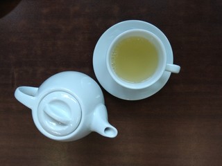 teapot and Cup white