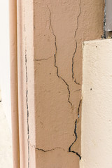 Defective cracked pillar of building may pose safety threat