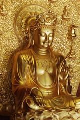 Fototapeta premium Golden Buddha statue