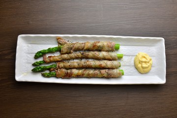アスパラの肉巻き