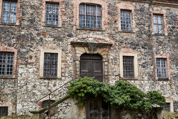 abandoned manor house