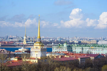 Obraz premium View of buildings, streets, bridges, rivers and canals of St. Petersburg, Russia.