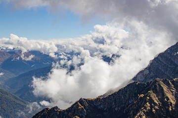 Obraz premium Landscape panorama caucasus mountain with autumn hills