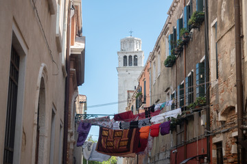 Fototapeta na wymiar Clothes on wire, Venise, Italy