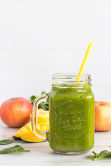 Green smoothie in a mason jar 