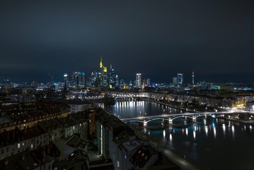 Fototapeta na wymiar Frankfurt at night
