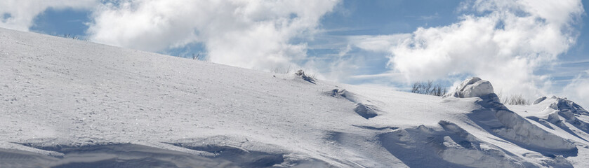 Fototapeta na wymiar Mountain snowy idyll.