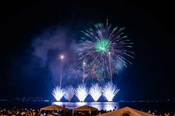 Fogos de artifício do Réveillon (ano novo) na Praia de Icaraí, em Niterói, Rio de Janeiro, Brasil
