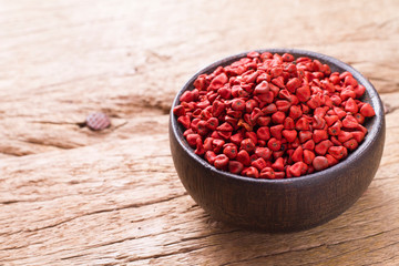 grains and annatto powder