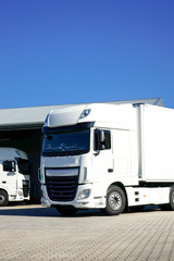 Fototapeta premium LKW´s an einer Spedition