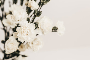 Elegant Neutral & White Floral